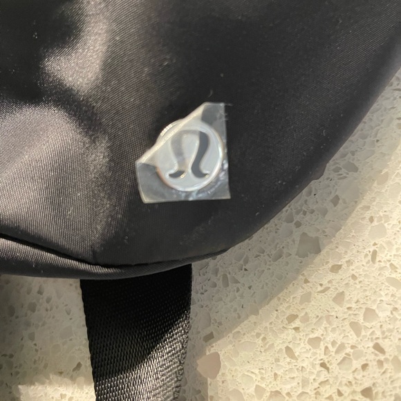 NEW lululemon City Adventurer Belt Bag Size 2.5L Large Capacity - Picture 2 of 6